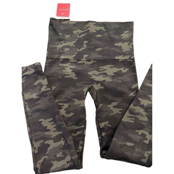 Spanx Look at me ￼Now leggings - Picture 5 of 8